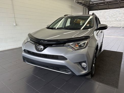 Certified 2018 Toyota RAV4 XLE image 3