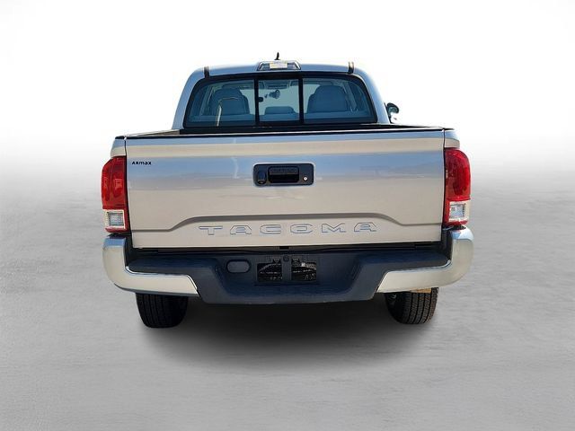 Used 2016 Toyota Tacoma SR w/ SR Convenience Package RWD image 5