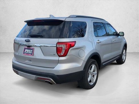 Used 2016 Ford Explorer XLT w/ Equipment Group 202A image 5