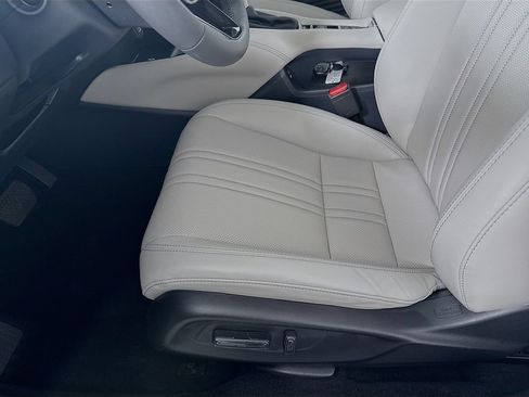 Certified 2024 Honda HR-V EX-L image 32