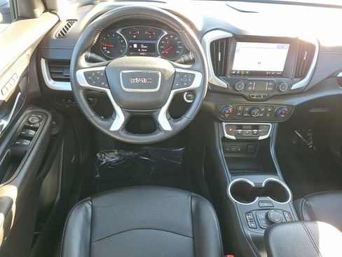 Used 2022 GMC Terrain SLT w/ Infotainment Package II image 12