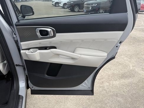 Used 2022 Kia Sorento SX image 36