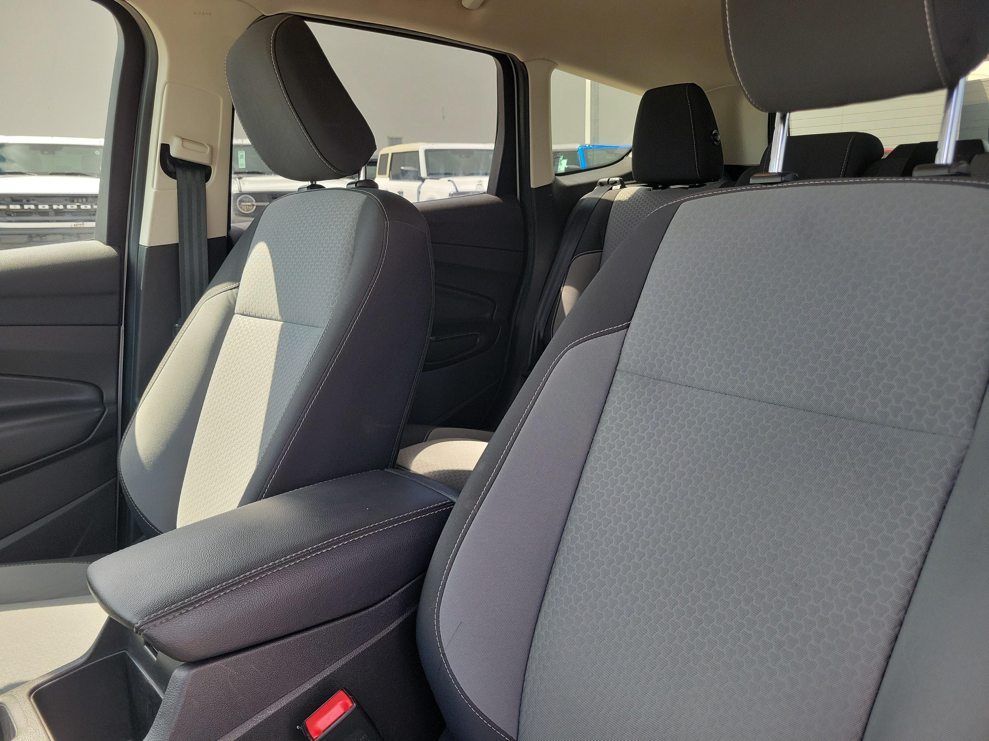 Used 2019 Ford Escape SE FWD image 21