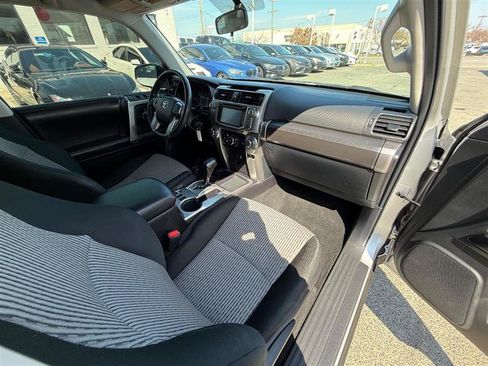 Used 2016 Toyota 4Runner SR5 RWD image 33