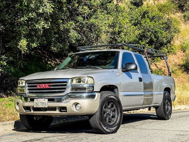Used 2004 GMC Sierra 1500 SLE w/ Light Duty Power Package RWD image 2