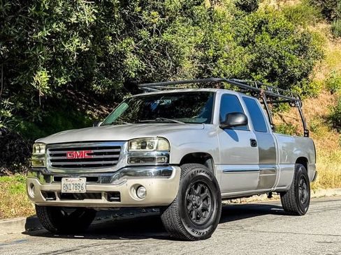 Used 2004 GMC Sierra 1500 SLE w/ Light Duty Power Package RWD image 2