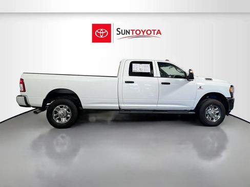 Used 2024 RAM 2500 Tradesman w/ Chrome Appearance Group AWD/4WD image 2