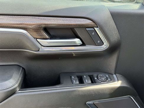 Used 2024 Chevrolet Silverado 1500 LT Trail Boss image 18