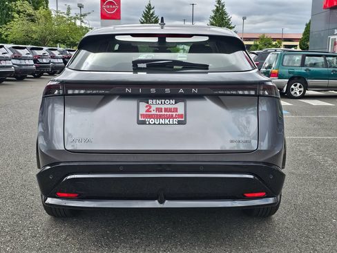 Used 2023 Nissan Ariya FWD image 6