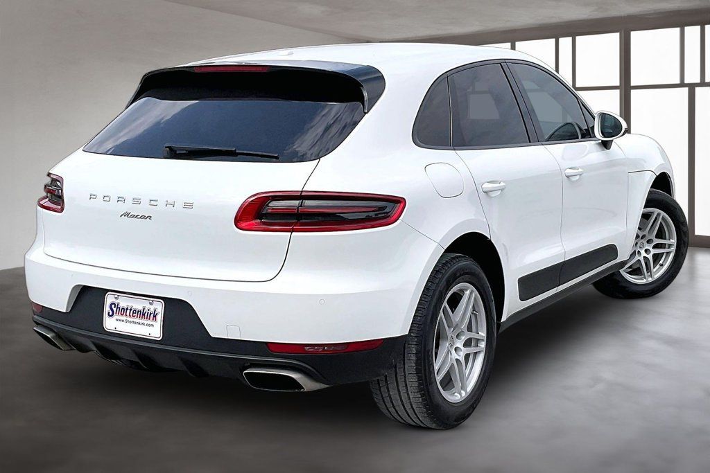 Used 2018 Porsche Macan AWD/4WD image 6