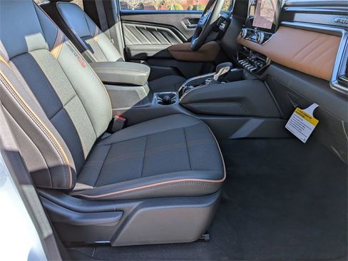 New 2026 GMC Canyon AT4 image 33