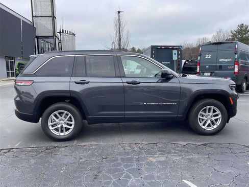 New 2025 Jeep Grand Cherokee Laredo X image 10