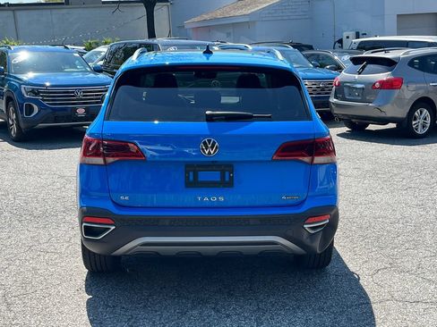 Used 2023 Volkswagen Taos SE w/ Panoramic Sunroof Package AWD/4WD image 3
