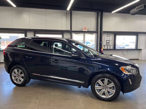 Used 2017 Volvo XC60 T5 Inscription w/ Preferred Option Package FWD image 17