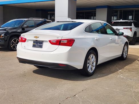 Used 2025 Chevrolet Malibu LT FWD image 6