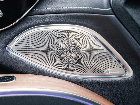 Used 2023 Mercedes-Benz EQS 580 4MATIC SUV image 23