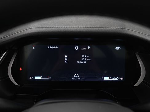 Used 2025 Jeep Grand Cherokee Limited w/ Luxury Tech Group II AWD/4WD image 24