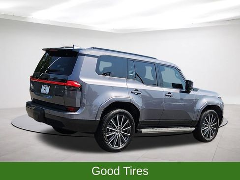 Used 2024 Lexus GX 550 w/ Accessory Package (2T) AWD/4WD image 7