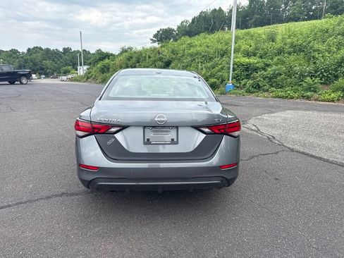 Used 2024 Nissan Sentra SV FWD image 8