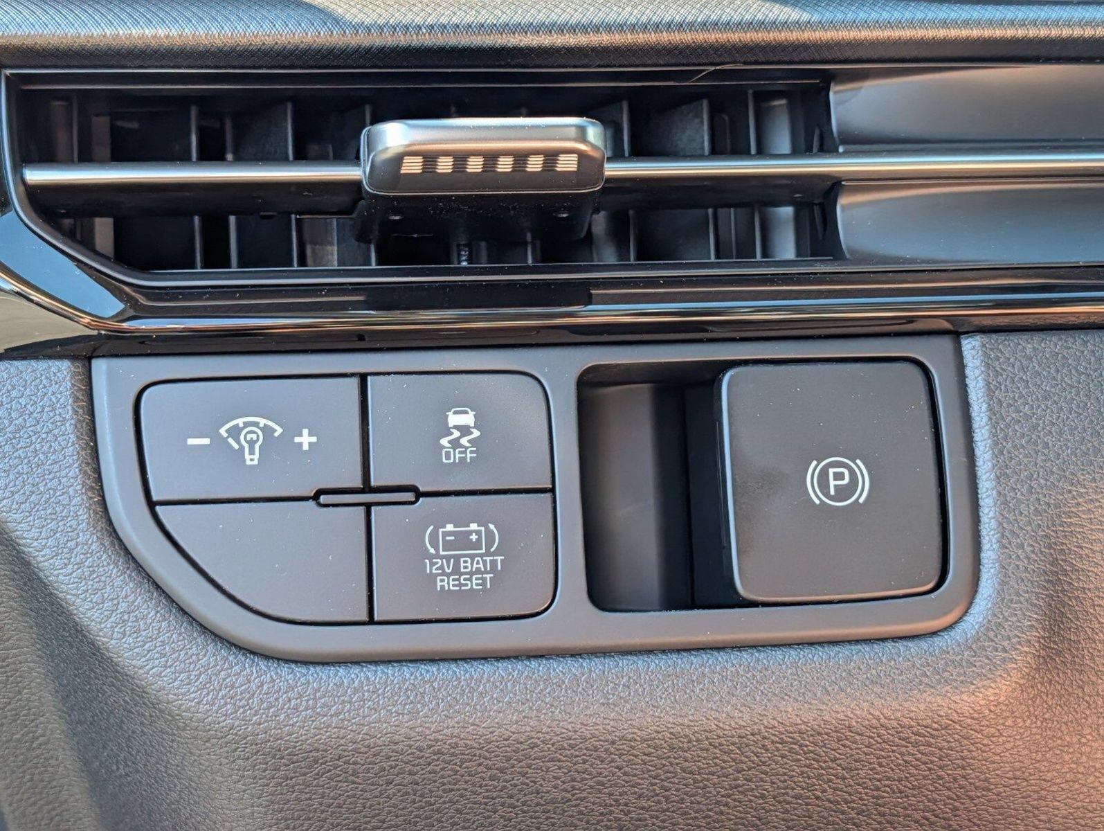New 2027 Kia Sportage S FWD image 9