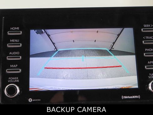 Used 2023 Toyota Camry SE image 18