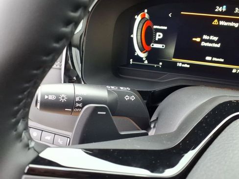 New 2026 Nissan Pathfinder Platinum image 18