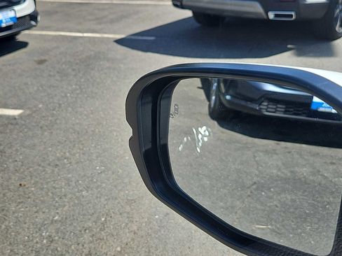 Used 2024 Honda HR-V EX-L image 12