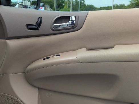 Used 2011 Kia Sedona EX w/ Luxury Pkg FWD image 28