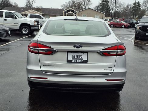 Used 2019 Ford Fusion SE FWD image 27