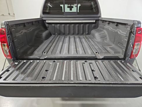 Used 2019 Nissan Frontier SL AWD/4WD image 24