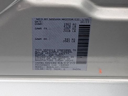 Used 2024 Nissan Altima 2.5 SV FWD image 38