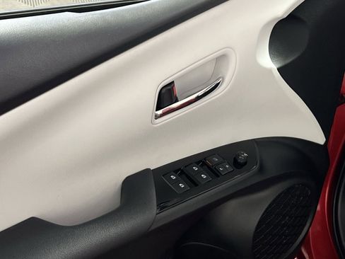 Used 2017 Toyota Prius Four image 14
