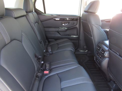 New 2025 Honda Pilot EX-L image 9