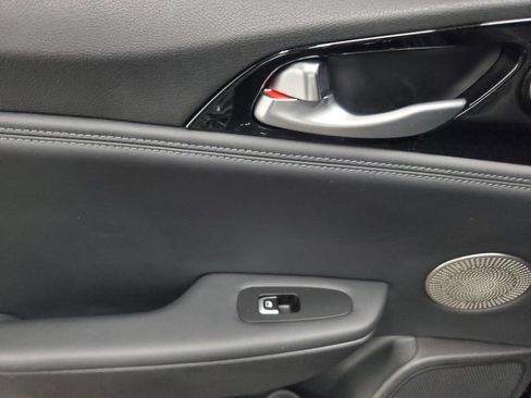 Used 2018 Kia Stinger Premium RWD image 13