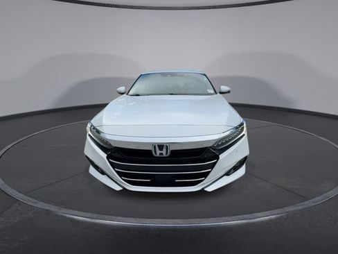 Used 2022 Honda Accord Touring image 3