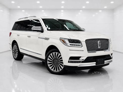 Used 2019 Lincoln Navigator Reserve AWD/4WD image 7