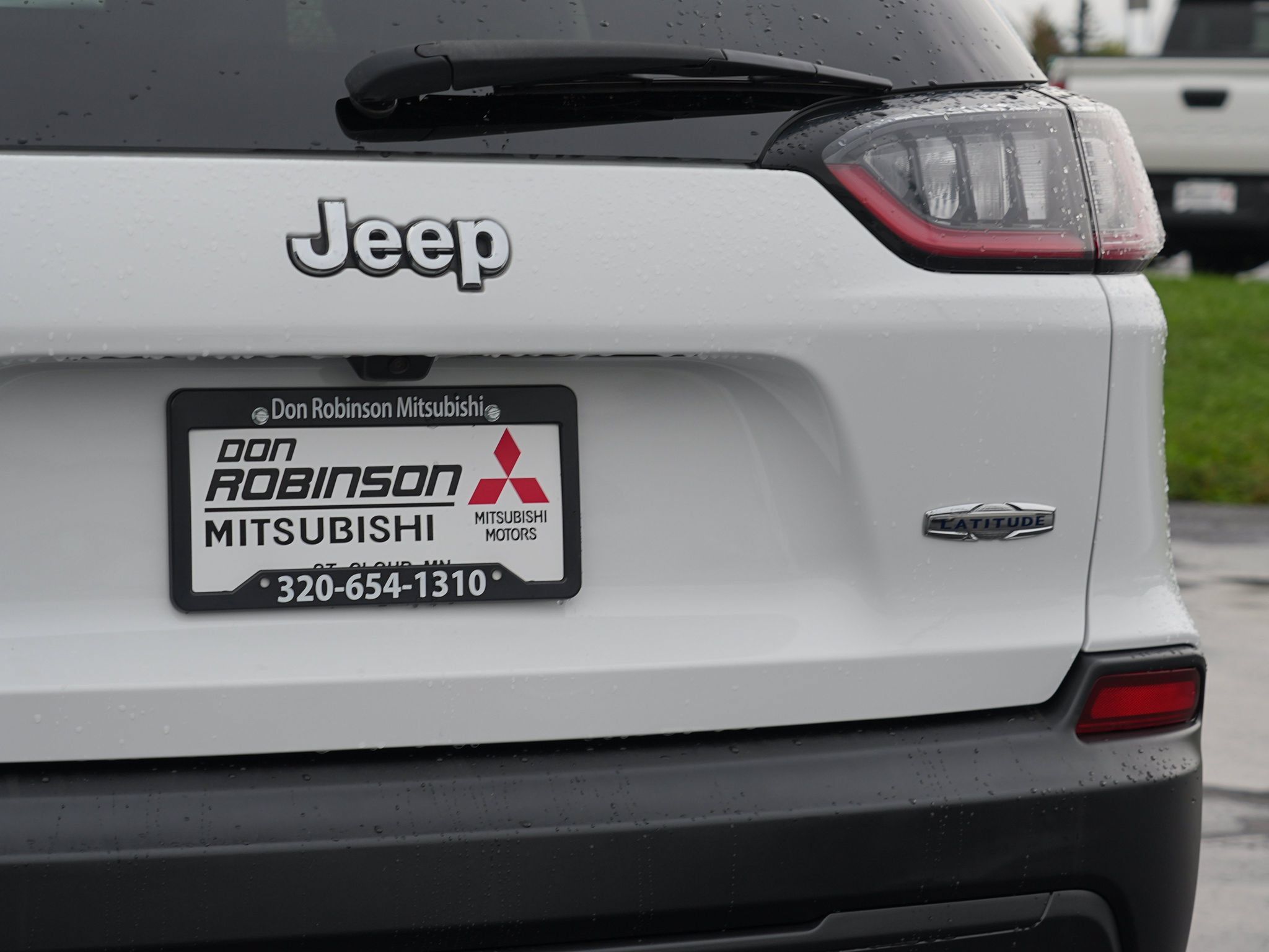Used 2021 Jeep Cherokee Latitude AWD/4WD image 11