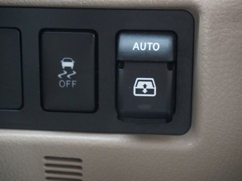 Used 2016 Toyota Sequoia SR5 image 27