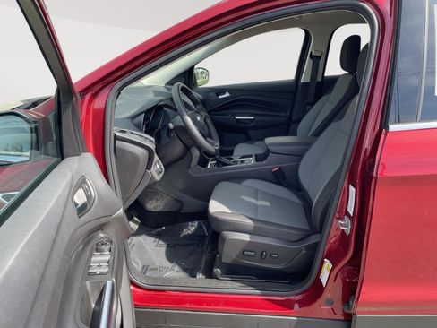 Used 2019 Ford Escape SE image 5