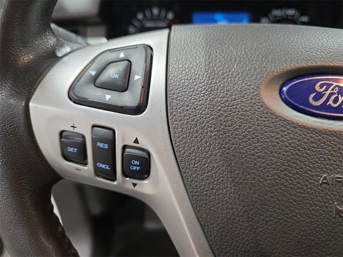 Used 2014 Ford Edge SEL image 17