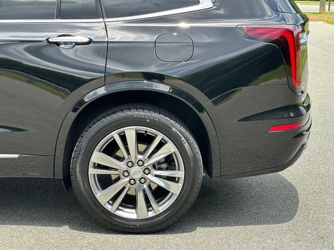 Used 2022 Cadillac XT6 Premium Luxury AWD/4WD image 42