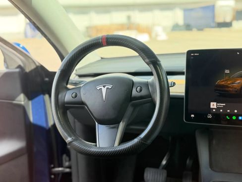 Used 2022 Tesla Model Y Long Range AWD/4WD image 26