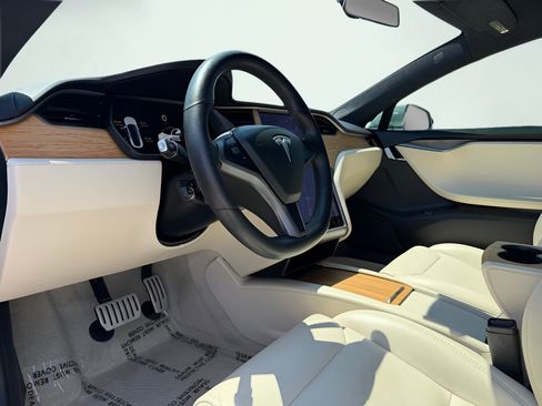 Used 2019 Tesla Model S Performance AWD/4WD image 3