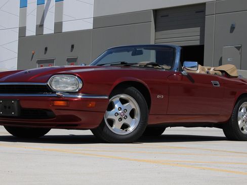 Used 1995 Jaguar XJS 4.0 Convertible RWD image 2