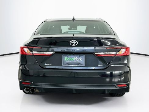 Used 2025 Toyota Camry SE FWD image 7