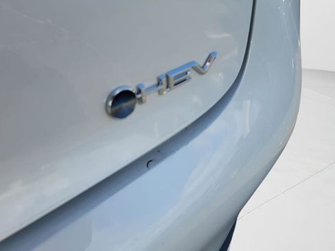 New 2026 Toyota Prius LE FWD image 6