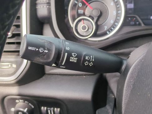 Used 2019 RAM 1500 Laramie image 26