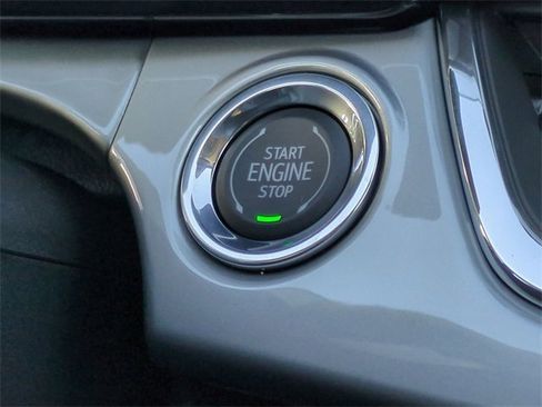 New 2026 Chevrolet Trax LT w/ Sunroof Package image 28