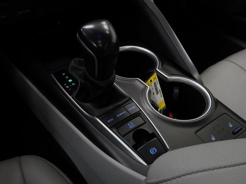 Used 2023 Toyota Camry XLE image 33