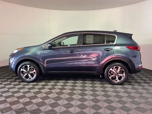 Used 2020 Kia Sportage LX image 4